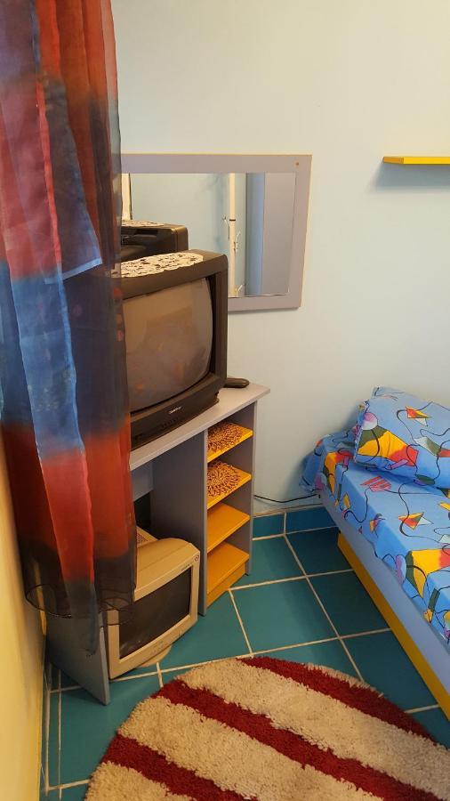 Casele Lena Bed and Breakfast Aldesti  Eksteriør billede